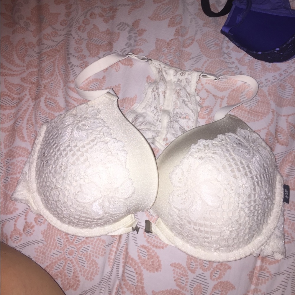 Day to play halter bra! 32DDD